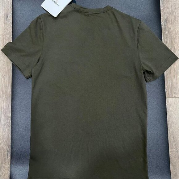 MONCLER | T-Shirt With Patch Men’s - Picture 9 of 12